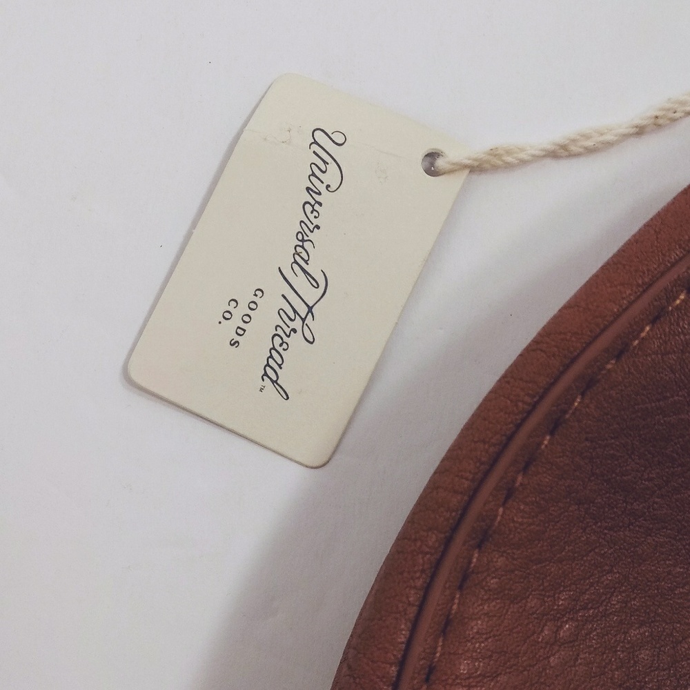 Tan round Univeral Threads purse NWT